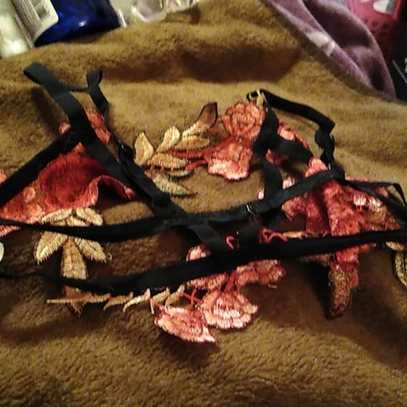 Flower bra size XL - Picture 3 of 3